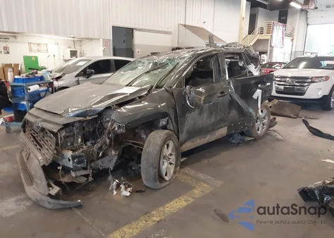 2021 Toyota Rav4 Xle z USA, uszkodzony, nr VIN 2T3W1RFV1MW151560